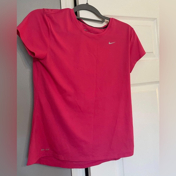 Nike Tops - Nike shirt